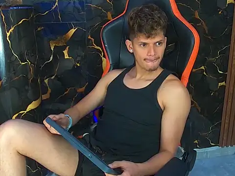 davilap_toyboy's cam snapshot