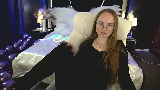MiaRedFox live sex cam