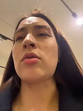 Holly_Play's cam snapshot