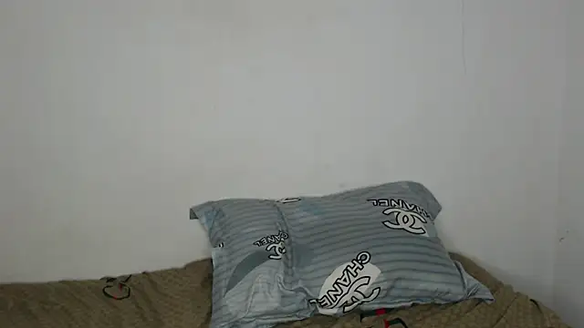 Belle2556's cam snapshot