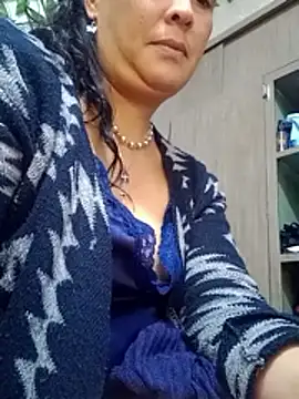 amatista_3012's cam snapshot