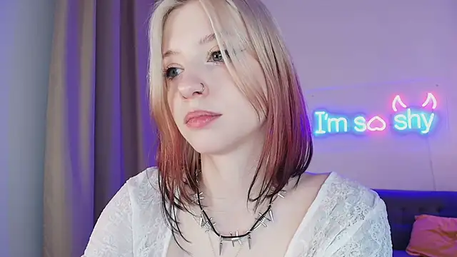 arielabradberry's cam snapshot