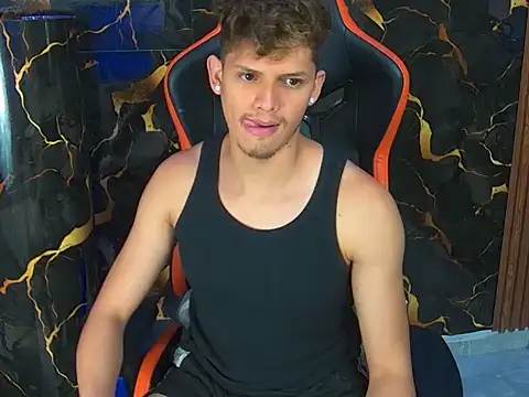 davilap_toyboy's cam snapshot