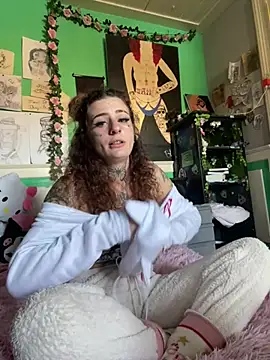 BlazyKitsune-'s cam snapshot