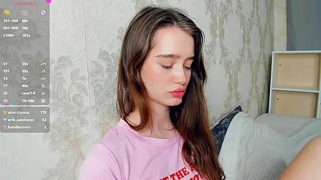 lovelyalivia's cam snapshot