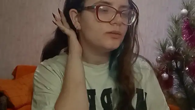 Miyabeee's cam snapshot