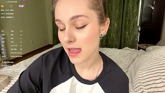 MiaBlanko's cam snapshot