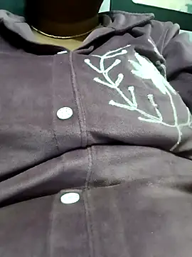 Desi_Biwi's cam snapshot