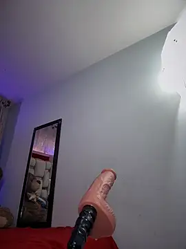 serena_willow's cam snapshot