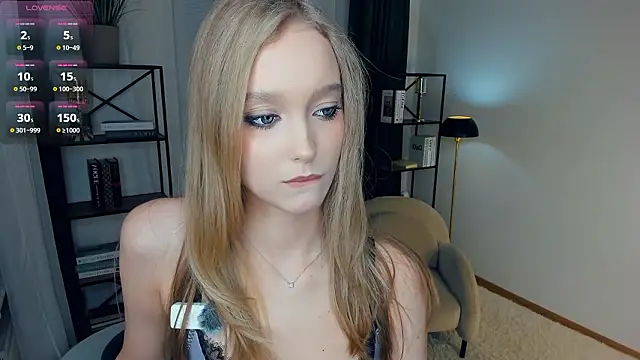 SerrenaAa's cam snapshot