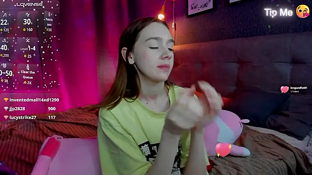 Lesi_Moonie01's cam snapshot