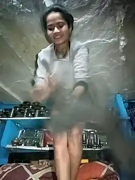 Jooli_sakya live sex cam