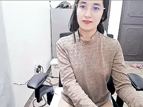 Shulee- live sex cam