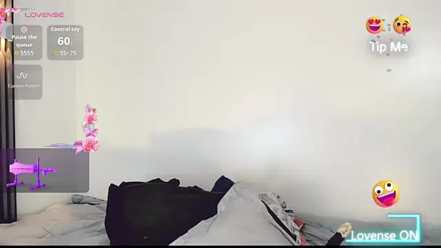 khiara_moretti live sex cam