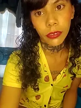 Bellatris_'s cam snapshot