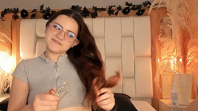 Daphne_And_Roger's cam snapshot