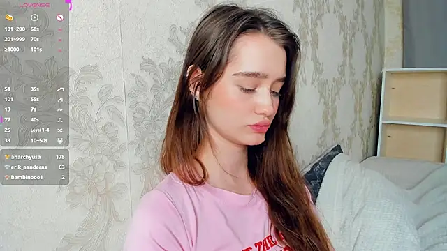 lovelyalivia's cam snapshot