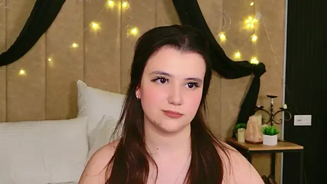 Pauline_Heaven's cam snapshot