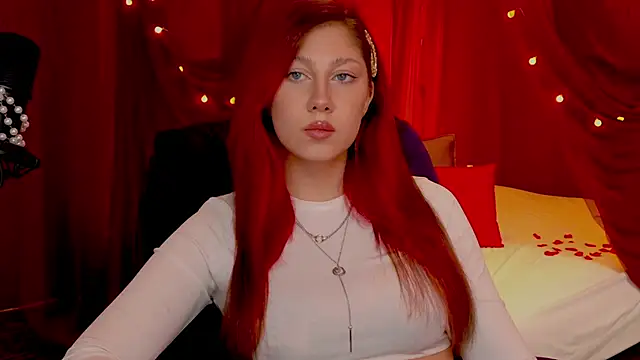 AdaLune live sex cam