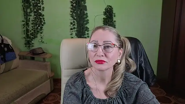 Habibi_Honeyy's cam snapshot