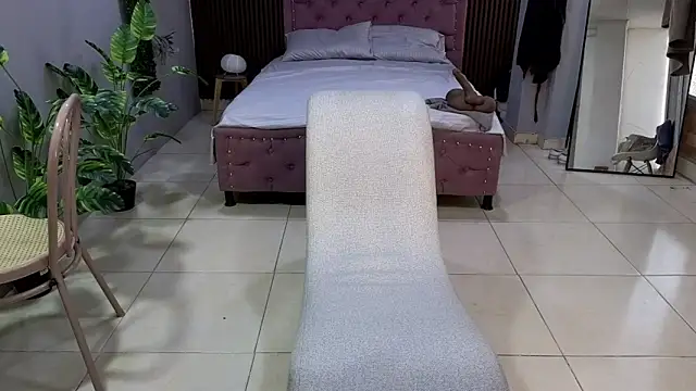 camil_milfdream's cam snapshot