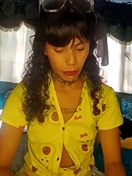 Bellatris_'s cam snapshot