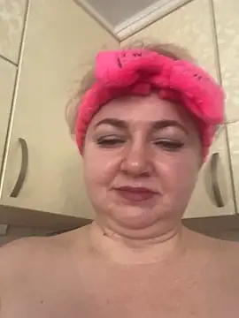 Viki100paradise's cam snapshot