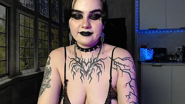 IntrigueYourDay's cam snapshot