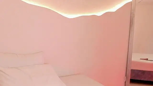 LeylaWoods's cam snapshot