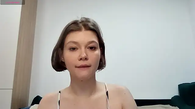 Lady___Bird's cam snapshot