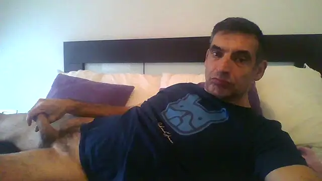 robertosalido73's cam snapshot