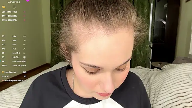 MiaBlanko's cam snapshot