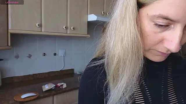 Lunamix's cam snapshot