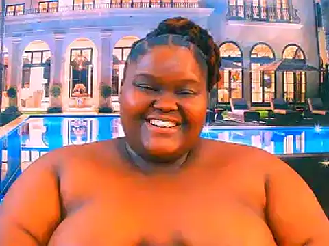 EbonyHotBuns's cam snapshot