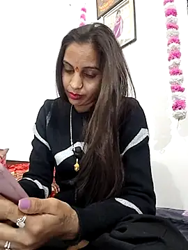 Hotty-Nidhi's cam snapshot