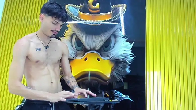 Iam_Steven's cam snapshot