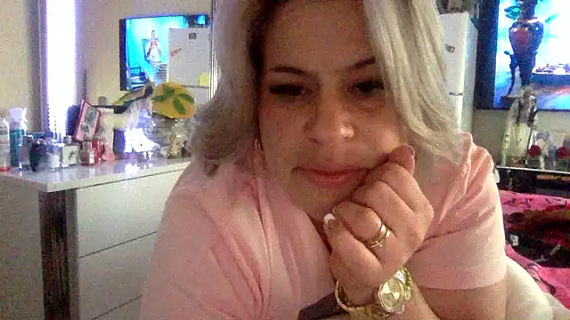 toomuchofafreak's cam snapshot