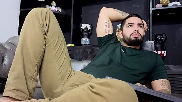 matteosantos live sex cam