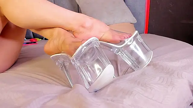 bella_gibson's cam snapshot