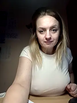 Ami_Foxy's cam snapshot