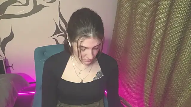 mally_luxxx's cam snapshot