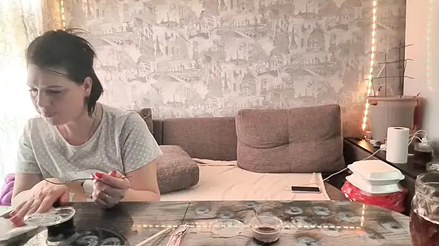 Sladkay-Parochka35's cam snapshot