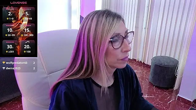 Scarlett_079's cam snapshot