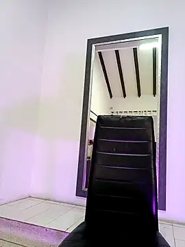 TalianaNewton live sex cam