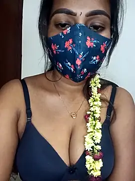 Tamil_kavinila's cam snapshot