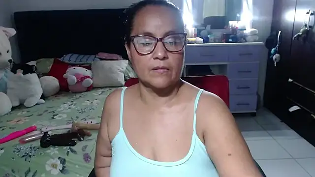 pervert_mommy_'s cam snapshot