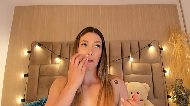 ClaradelMar's cam snapshot