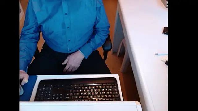 dutchpornking's cam snapshot