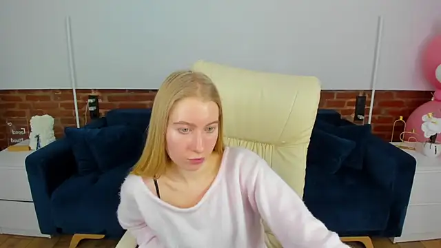 Alina_Blonde's cam snapshot