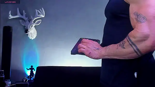 dennis_cox1's cam snapshot